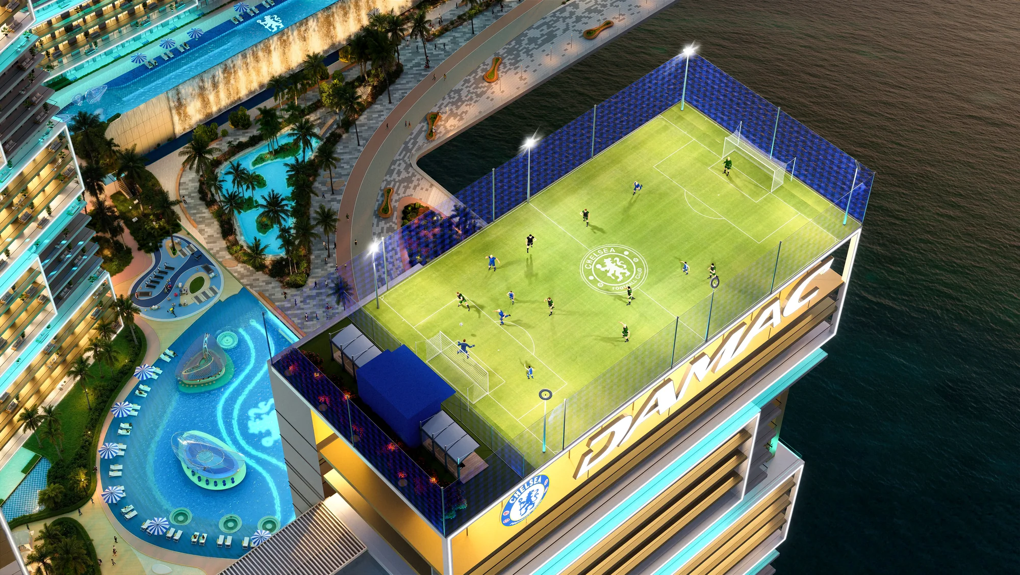 Chelsea Residences, Fu&szlig;ballplatz und Pool