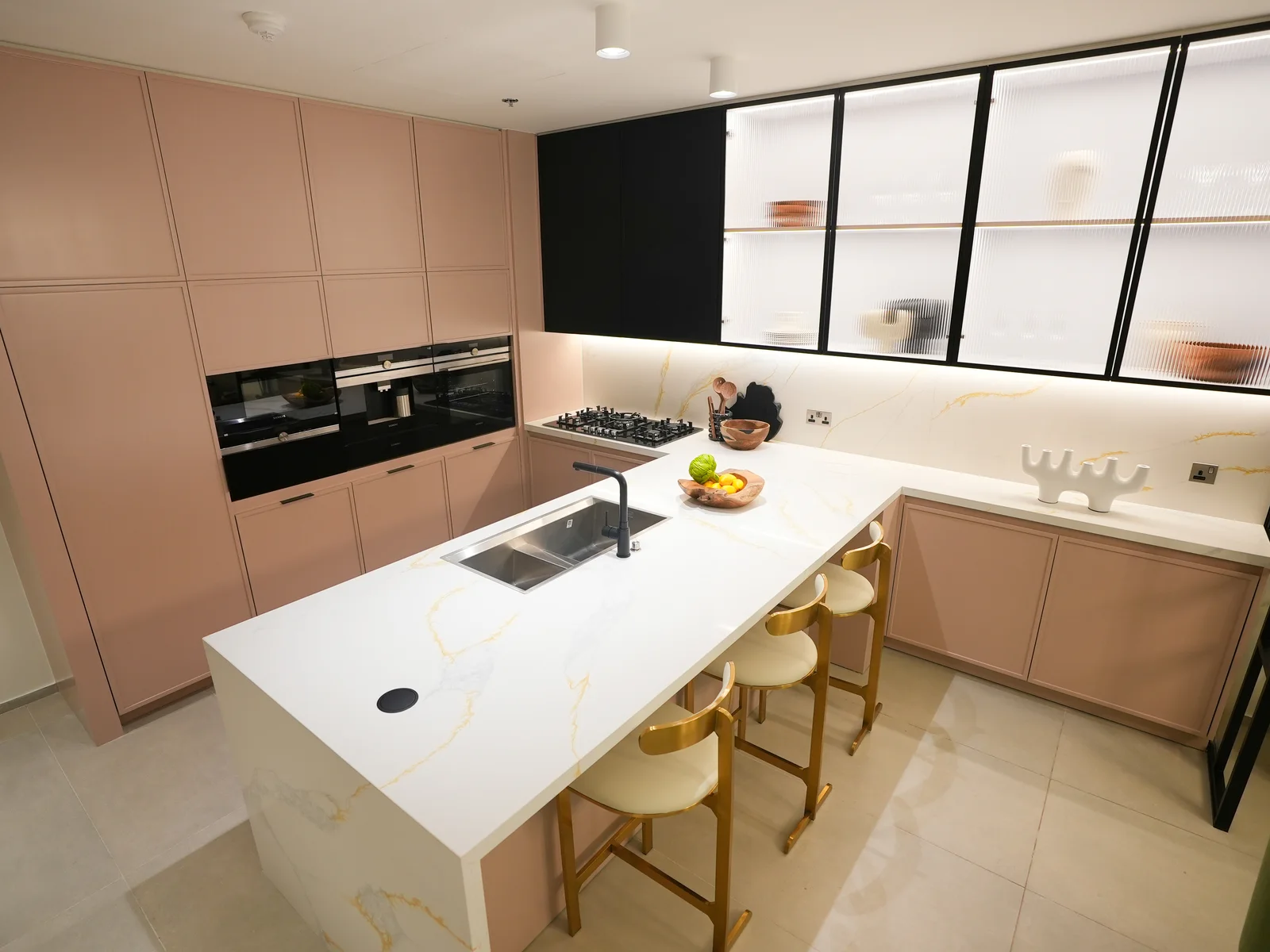 Hadley Heights, fitted kitchen with fully integrated branded appliances